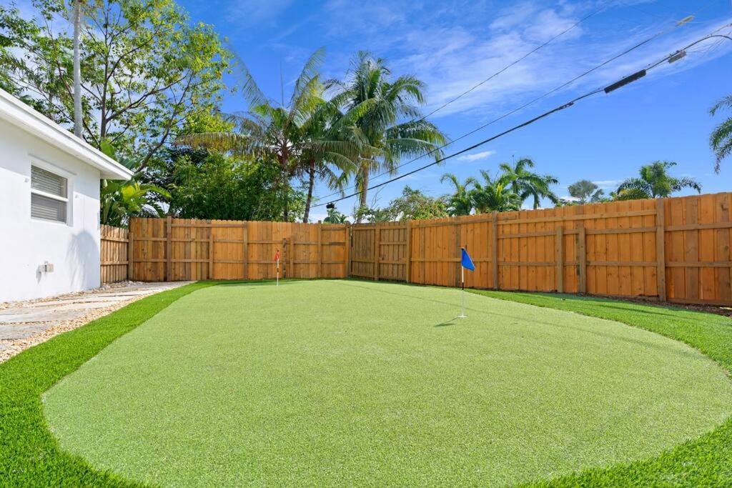Waterfront-Heated Pool-Mini Golf-Game Room-2Mi Beach ฟอร์ต ลอเดอร์เดล ภายนอก รูปภาพ